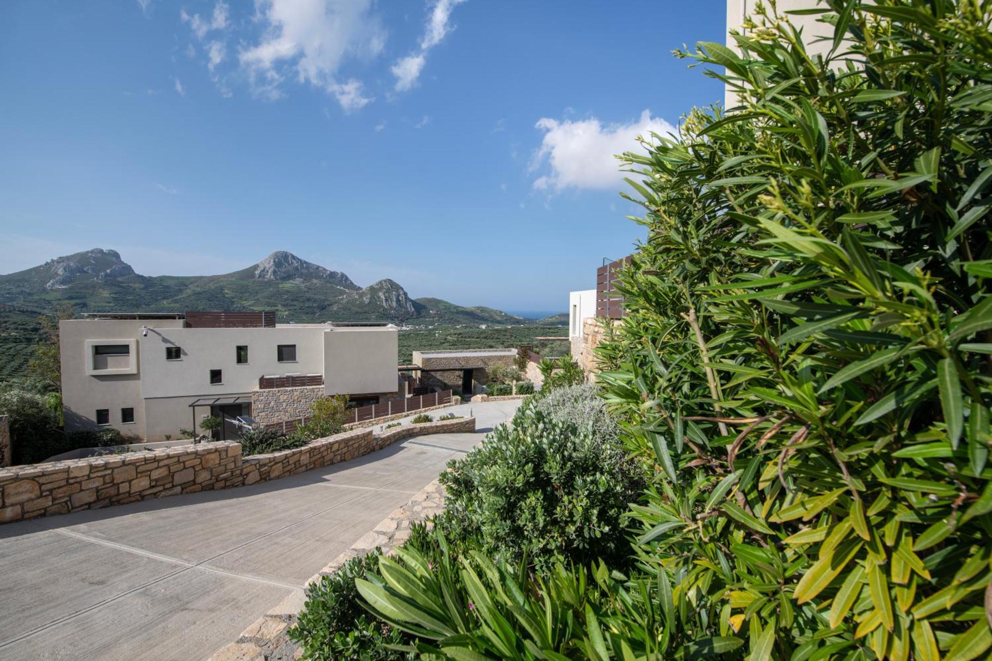 Porti Villas Aphrodite Asomatoi Exterior photo